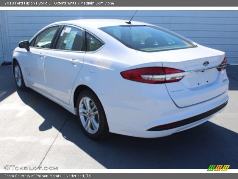 Oxford White / Medium Light Stone 2018 Ford Fusion Hybrid S