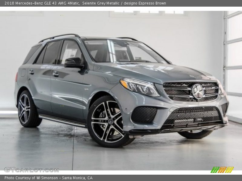 Front 3/4 View of 2018 GLE 43 AMG 4Matic