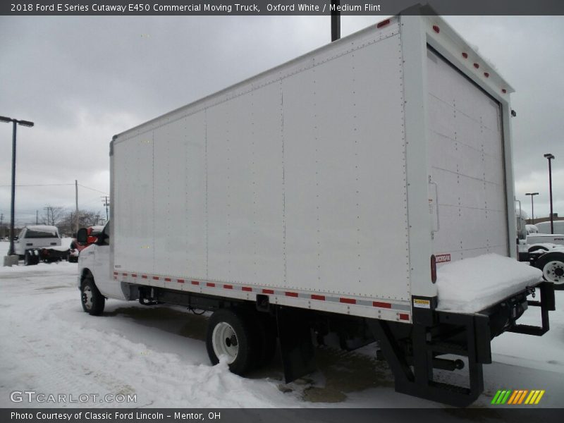 Oxford White / Medium Flint 2018 Ford E Series Cutaway E450 Commercial Moving Truck