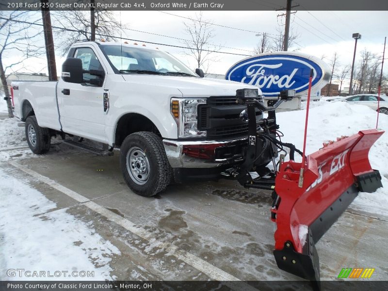 Oxford White / Earth Gray 2018 Ford F250 Super Duty XL Regular Cab 4x4