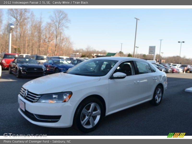 Candy White / Titan Black 2012 Volkswagen Passat 2.5L SE