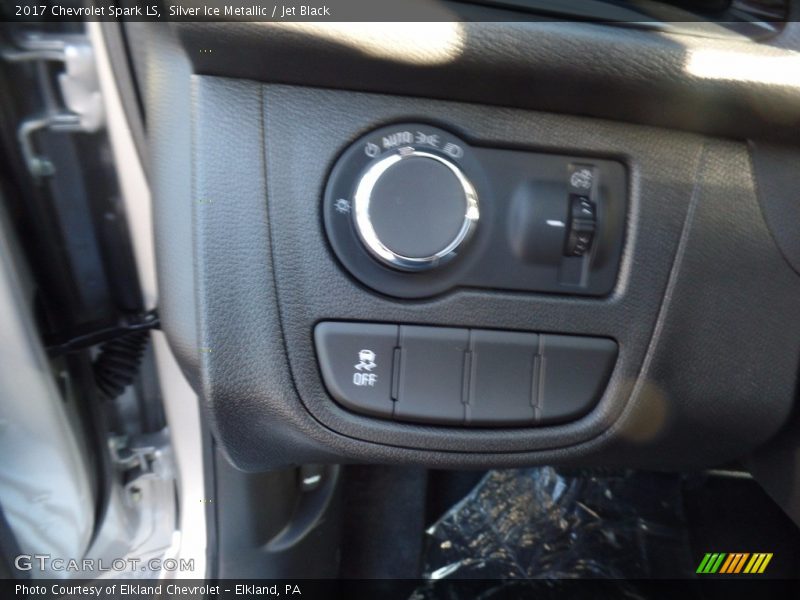 Silver Ice Metallic / Jet Black 2017 Chevrolet Spark LS
