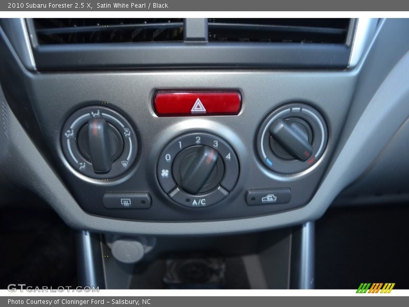 Satin White Pearl / Black 2010 Subaru Forester 2.5 X