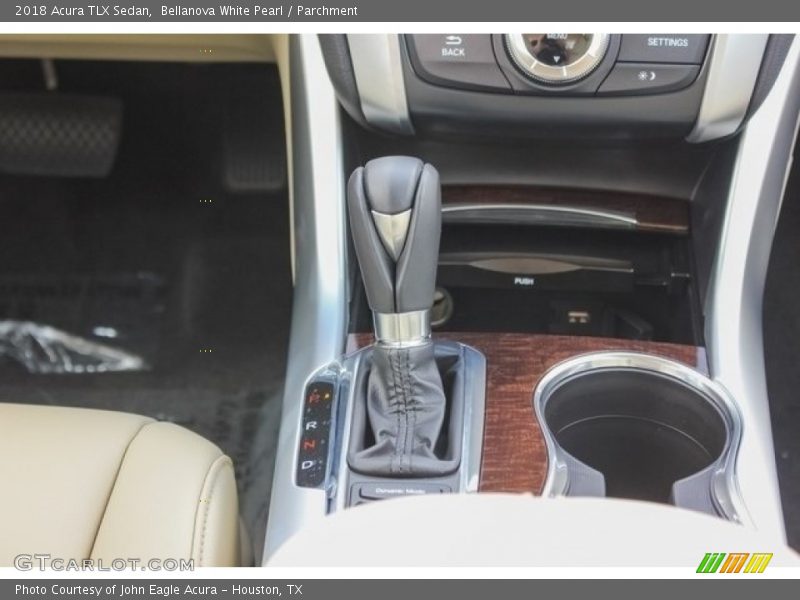 Bellanova White Pearl / Parchment 2018 Acura TLX Sedan