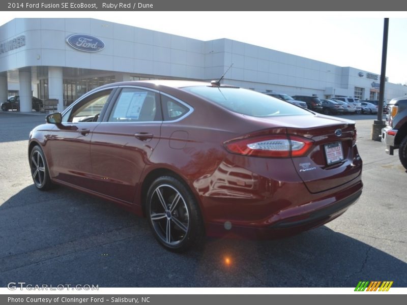 Ruby Red / Dune 2014 Ford Fusion SE EcoBoost