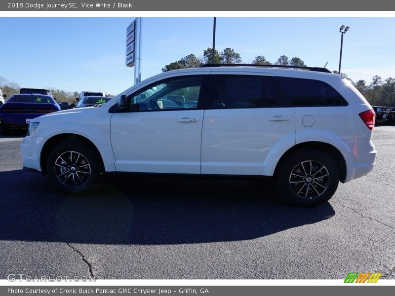 Vice White / Black 2018 Dodge Journey SE