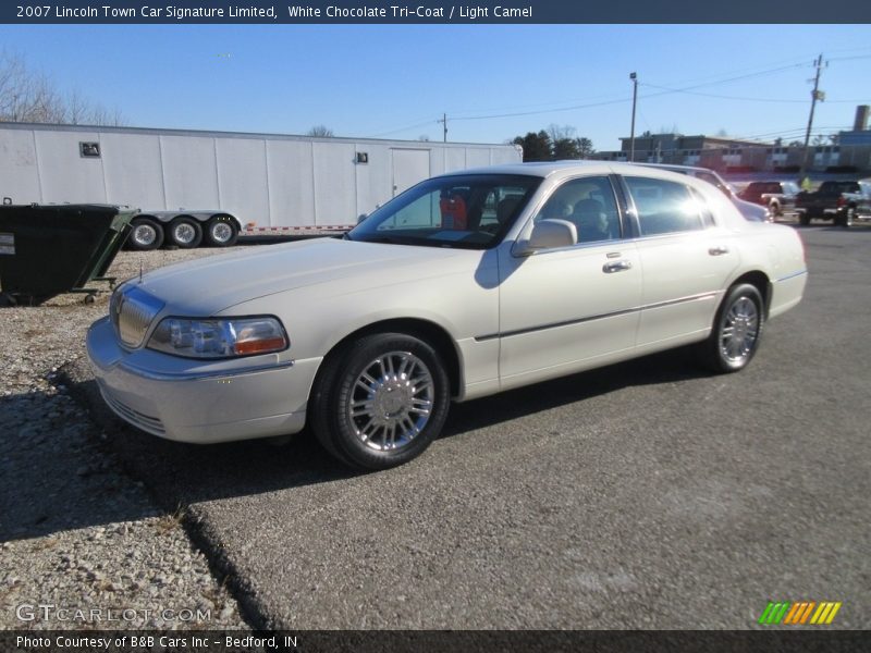 White Chocolate Tri-Coat / Light Camel 2007 Lincoln Town Car Signature Limited