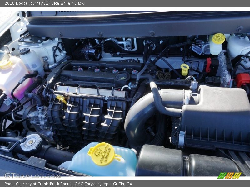 Vice White / Black 2018 Dodge Journey SE