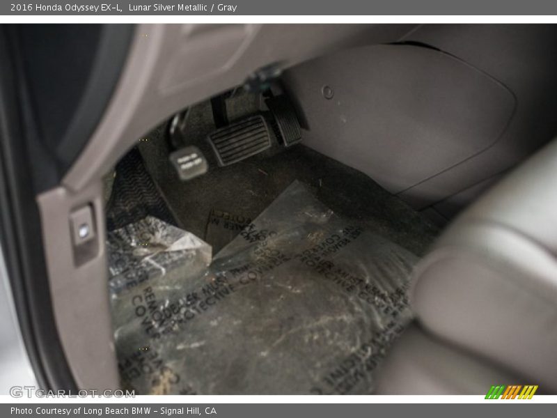 Lunar Silver Metallic / Gray 2016 Honda Odyssey EX-L