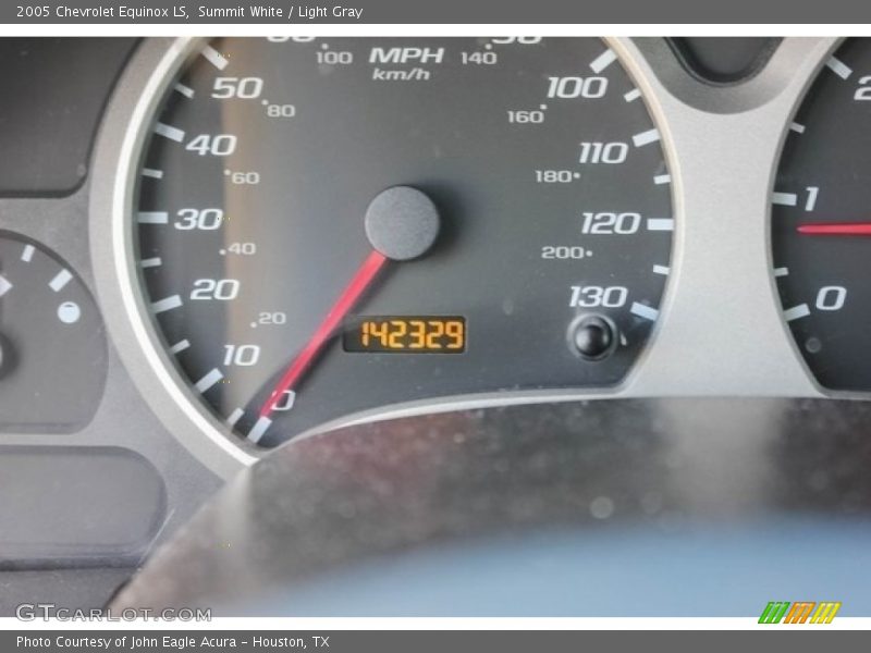 Summit White / Light Gray 2005 Chevrolet Equinox LS