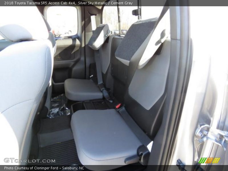 Silver Sky Metallic / Cement Gray 2018 Toyota Tacoma SR5 Access Cab 4x4