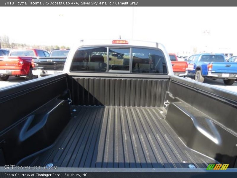 Silver Sky Metallic / Cement Gray 2018 Toyota Tacoma SR5 Access Cab 4x4