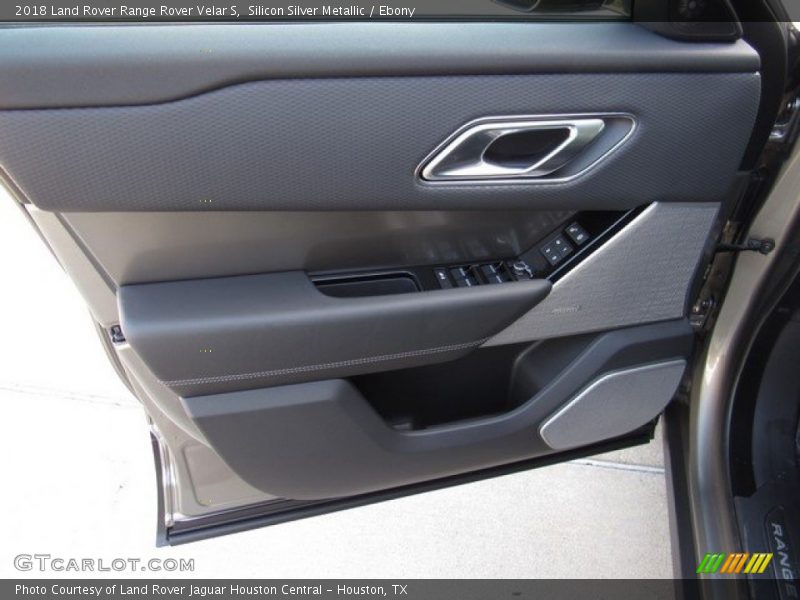 Silicon Silver Metallic / Ebony 2018 Land Rover Range Rover Velar S