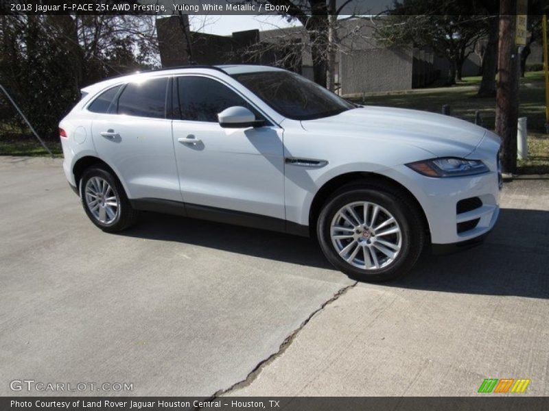 Yulong White Metallic / Ebony 2018 Jaguar F-PACE 25t AWD Prestige