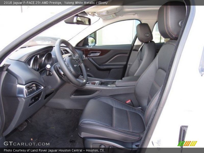 Yulong White Metallic / Ebony 2018 Jaguar F-PACE 25t AWD Prestige