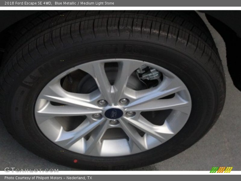 Blue Metallic / Medium Light Stone 2018 Ford Escape SE 4WD