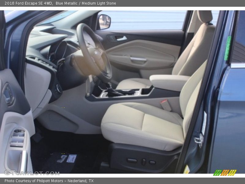 Blue Metallic / Medium Light Stone 2018 Ford Escape SE 4WD