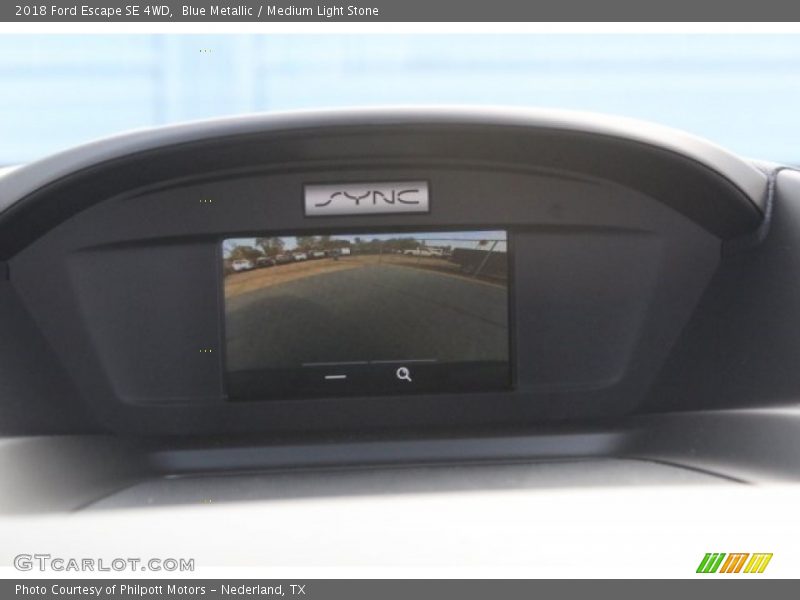 Blue Metallic / Medium Light Stone 2018 Ford Escape SE 4WD