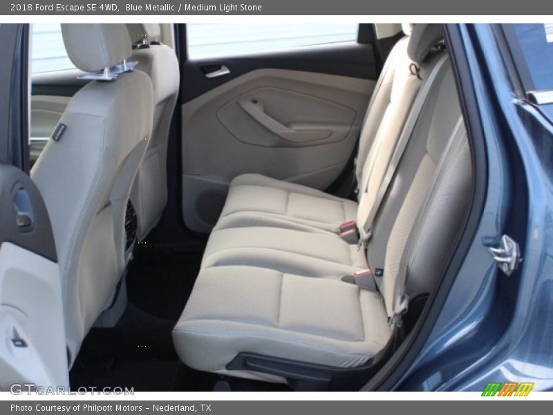 Blue Metallic / Medium Light Stone 2018 Ford Escape SE 4WD
