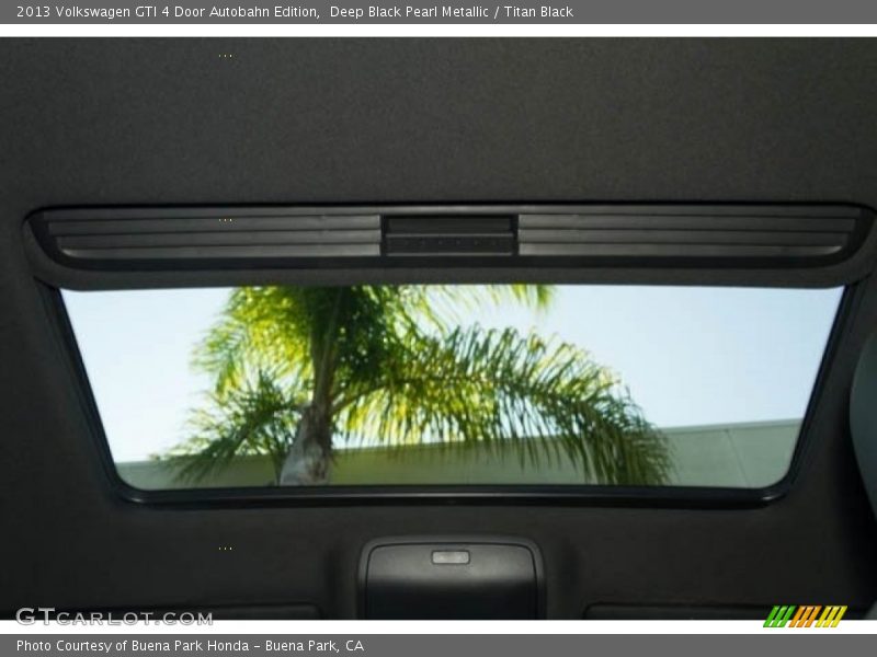 Deep Black Pearl Metallic / Titan Black 2013 Volkswagen GTI 4 Door Autobahn Edition