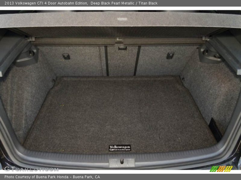 Deep Black Pearl Metallic / Titan Black 2013 Volkswagen GTI 4 Door Autobahn Edition