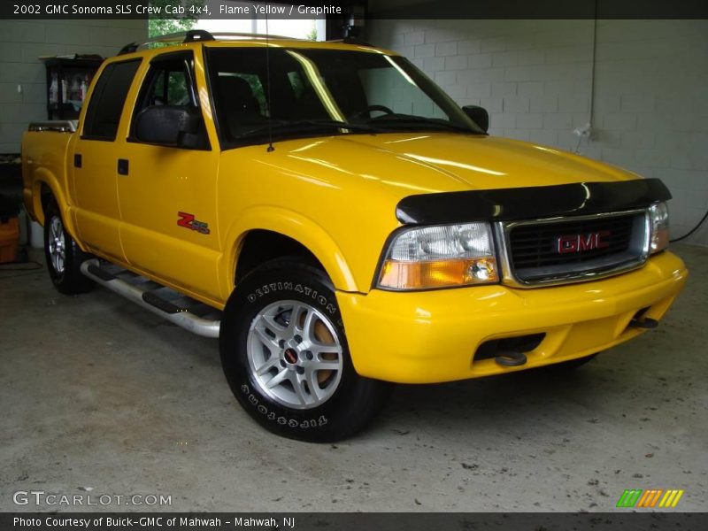 Flame Yellow / Graphite 2002 GMC Sonoma SLS Crew Cab 4x4