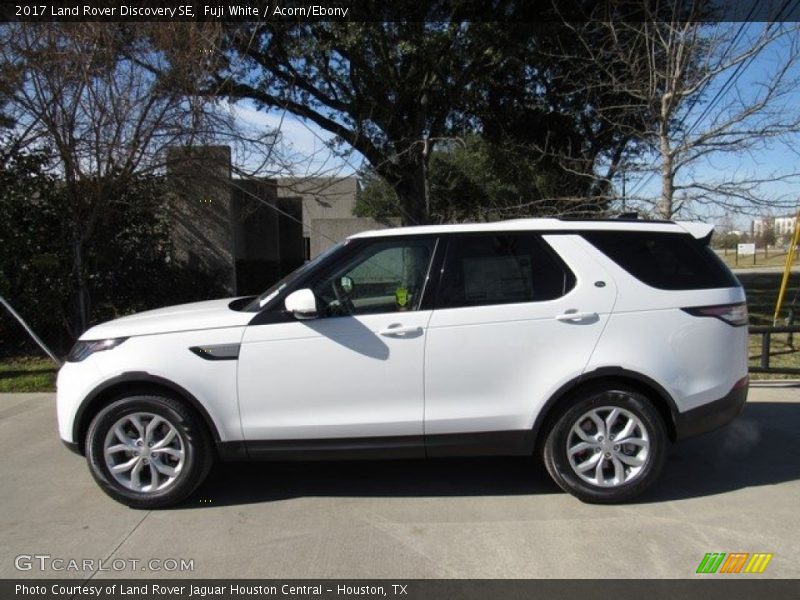 Fuji White / Acorn/Ebony 2017 Land Rover Discovery SE