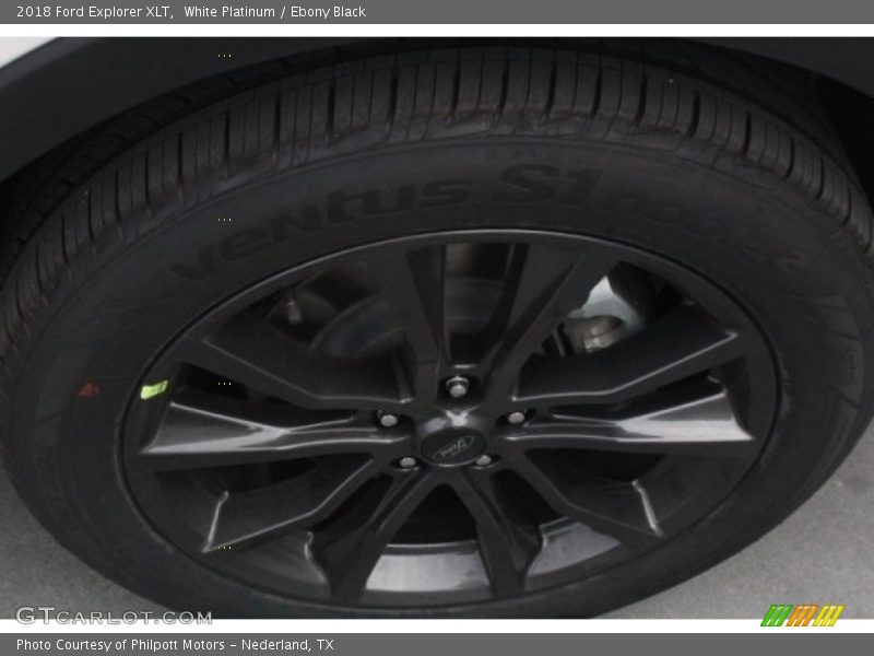 White Platinum / Ebony Black 2018 Ford Explorer XLT