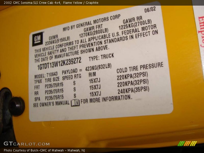 Flame Yellow / Graphite 2002 GMC Sonoma SLS Crew Cab 4x4