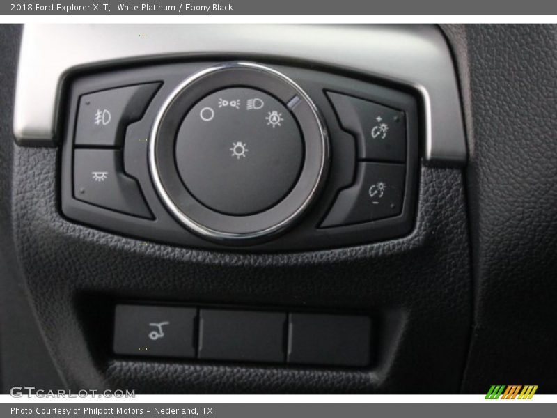 White Platinum / Ebony Black 2018 Ford Explorer XLT