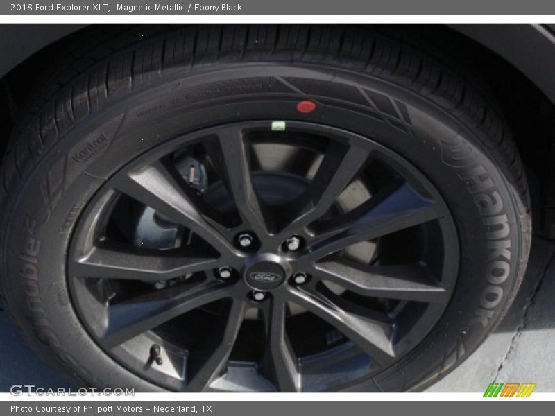 Magnetic Metallic / Ebony Black 2018 Ford Explorer XLT