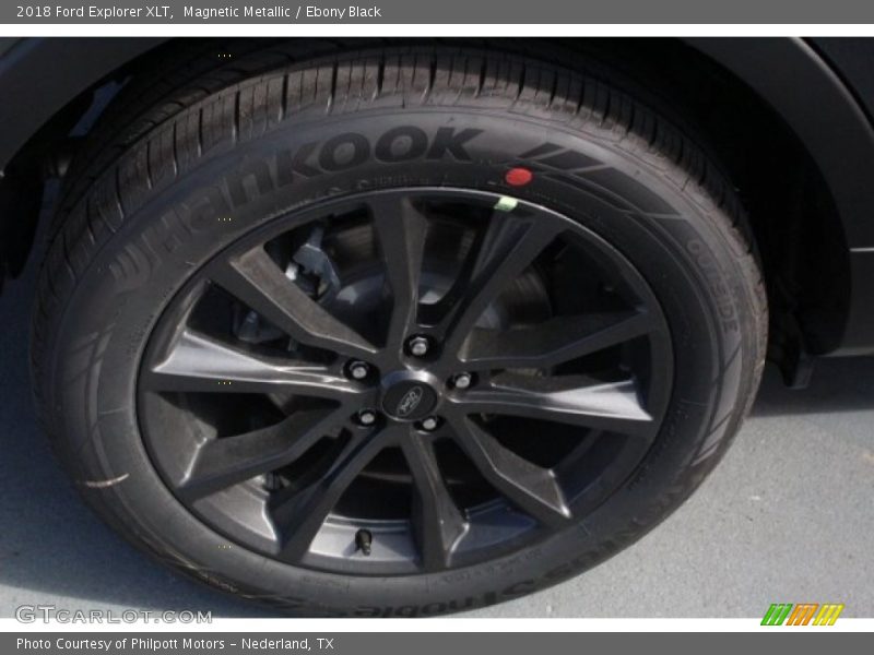 Magnetic Metallic / Ebony Black 2018 Ford Explorer XLT