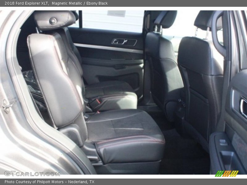 Magnetic Metallic / Ebony Black 2018 Ford Explorer XLT