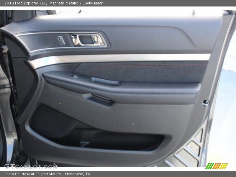 Magnetic Metallic / Ebony Black 2018 Ford Explorer XLT