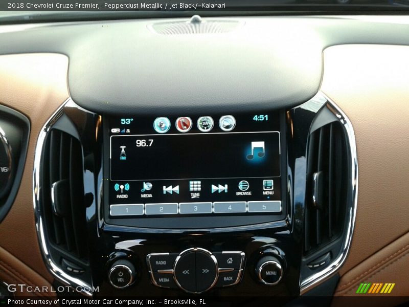 Pepperdust Metallic / Jet Black/­Kalahari 2018 Chevrolet Cruze Premier