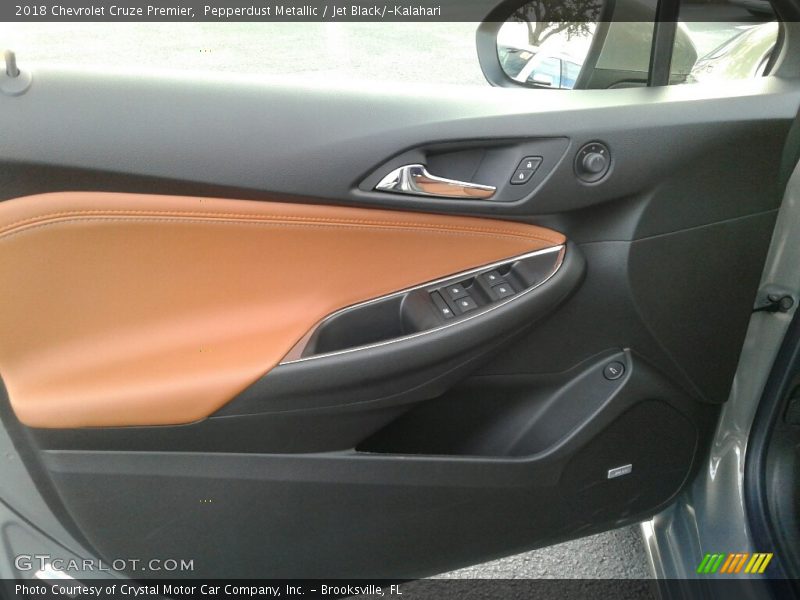 Pepperdust Metallic / Jet Black/­Kalahari 2018 Chevrolet Cruze Premier