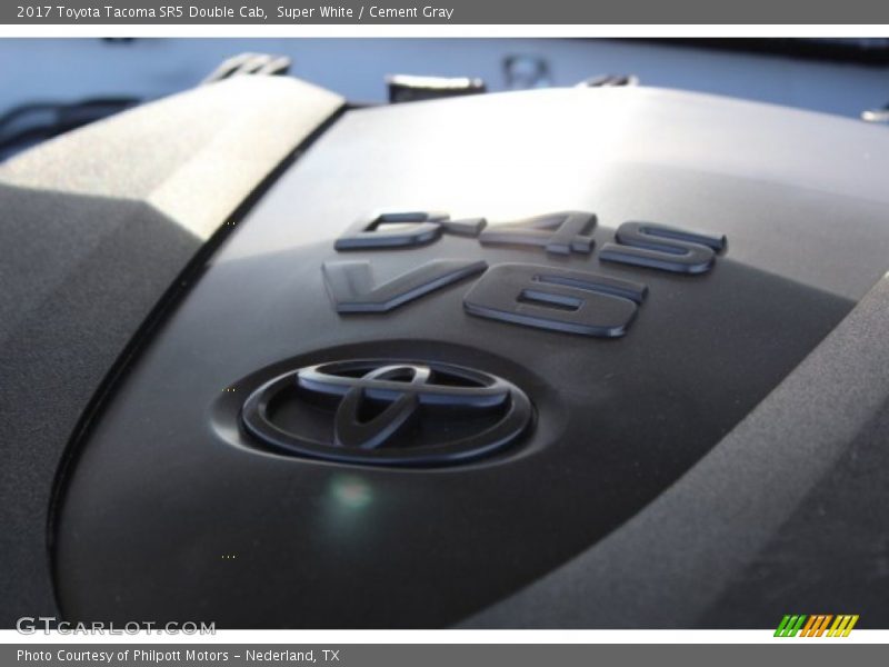 Super White / Cement Gray 2017 Toyota Tacoma SR5 Double Cab