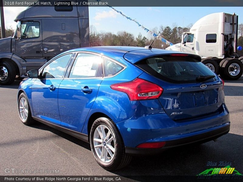 Lightning Blue / Charcoal Black 2018 Ford Focus SE Hatch