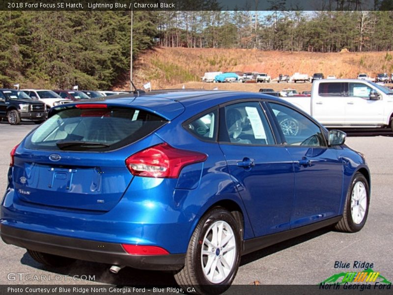 Lightning Blue / Charcoal Black 2018 Ford Focus SE Hatch
