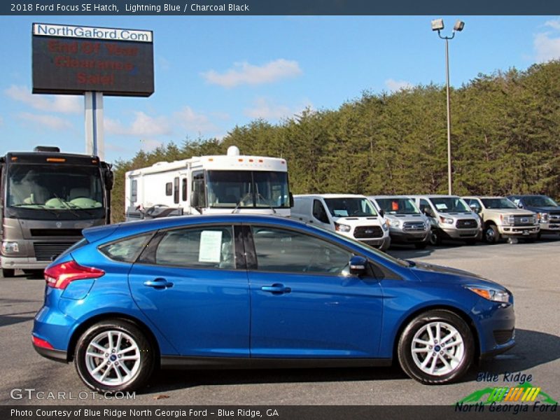 Lightning Blue / Charcoal Black 2018 Ford Focus SE Hatch