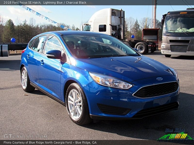 Lightning Blue / Charcoal Black 2018 Ford Focus SE Hatch