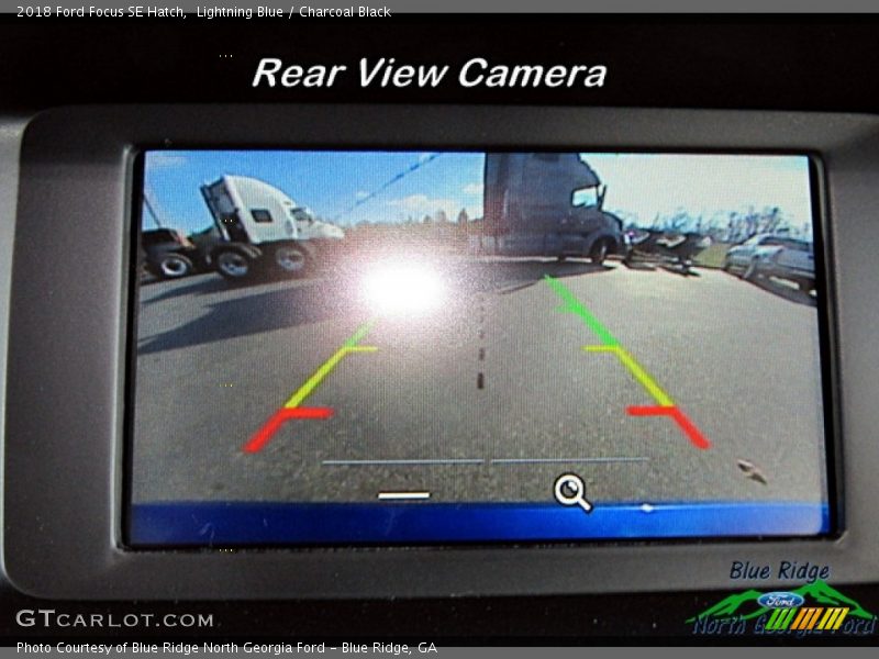 Lightning Blue / Charcoal Black 2018 Ford Focus SE Hatch