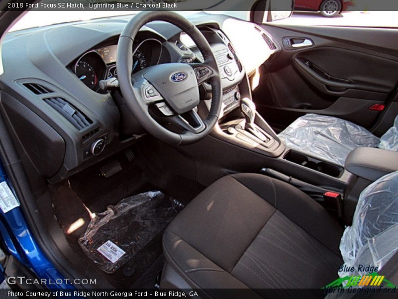 Lightning Blue / Charcoal Black 2018 Ford Focus SE Hatch