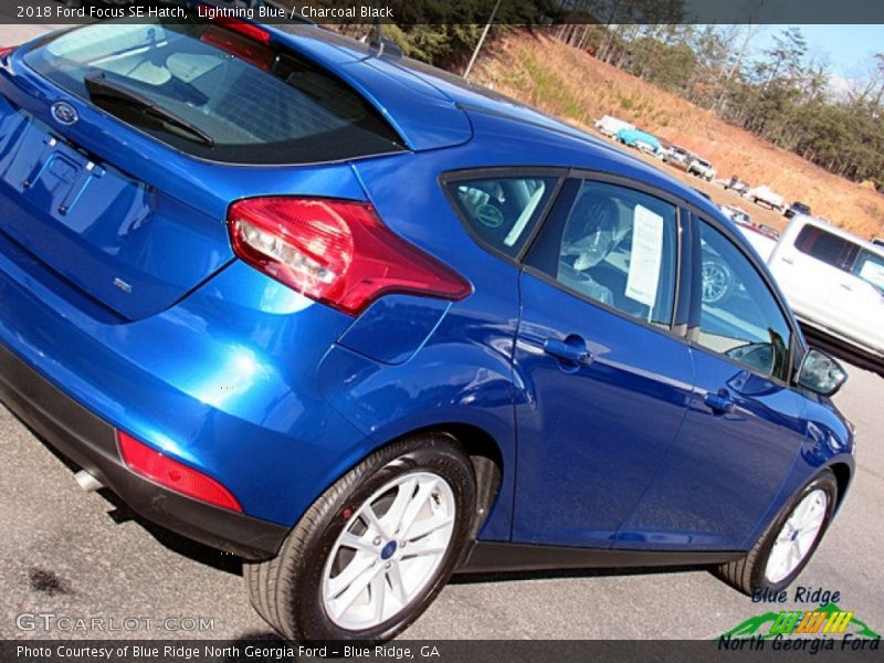 Lightning Blue / Charcoal Black 2018 Ford Focus SE Hatch