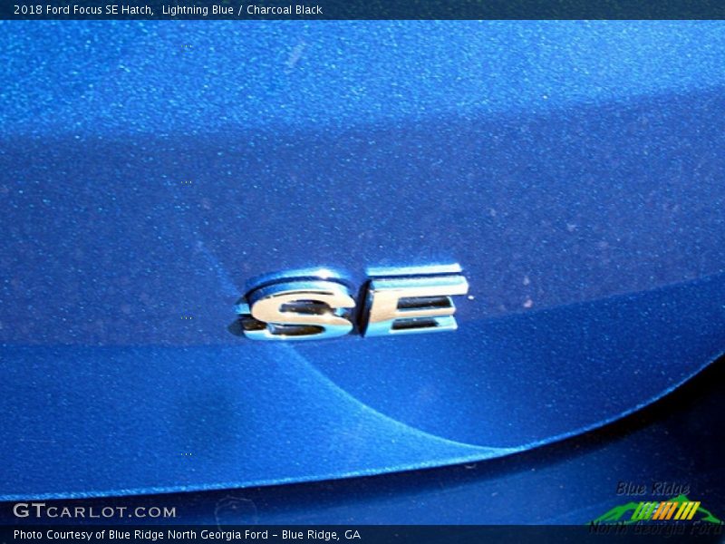 Lightning Blue / Charcoal Black 2018 Ford Focus SE Hatch