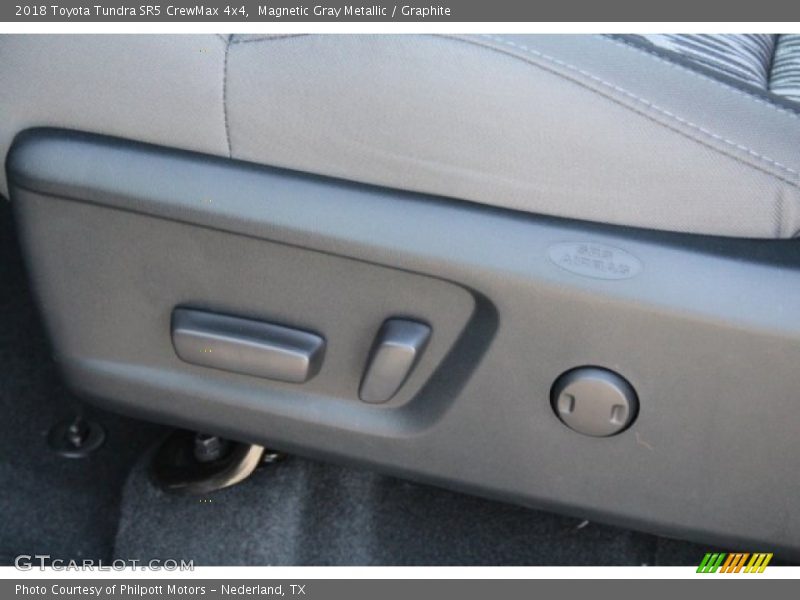 Magnetic Gray Metallic / Graphite 2018 Toyota Tundra SR5 CrewMax 4x4