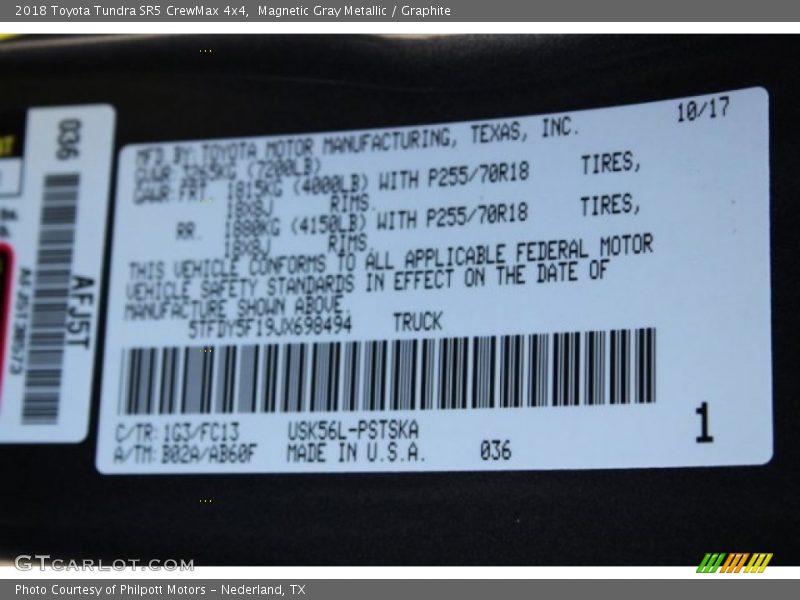 Magnetic Gray Metallic / Graphite 2018 Toyota Tundra SR5 CrewMax 4x4