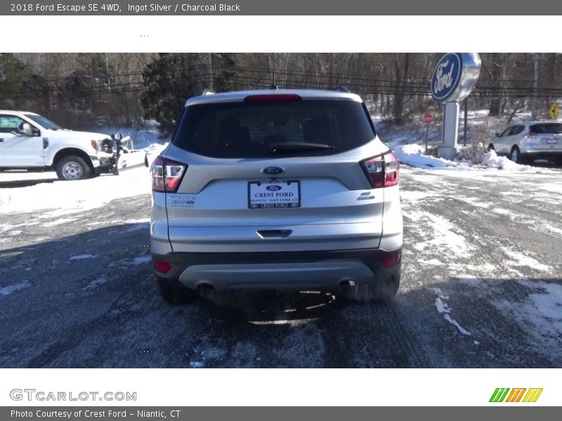 Ingot Silver / Charcoal Black 2018 Ford Escape SE 4WD