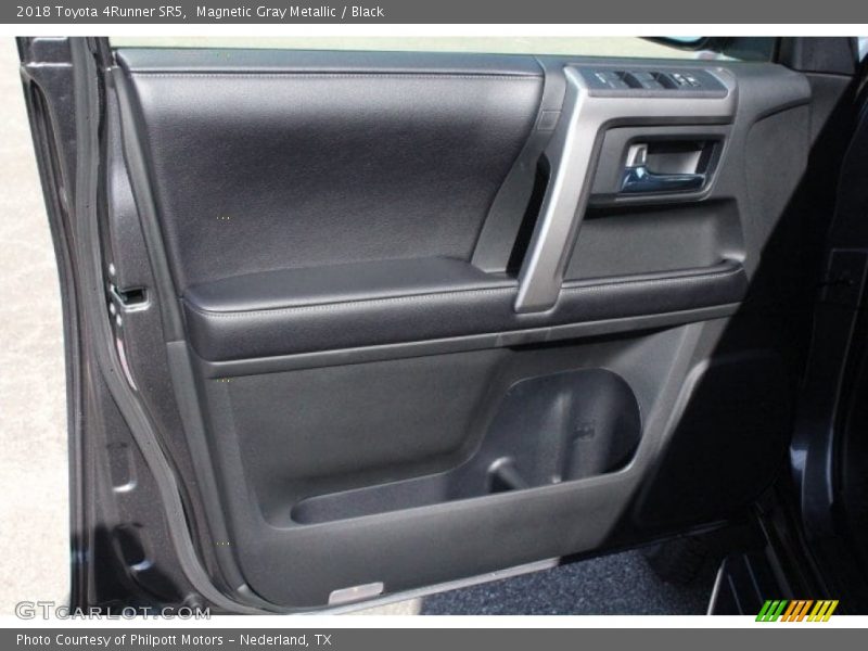 Magnetic Gray Metallic / Black 2018 Toyota 4Runner SR5