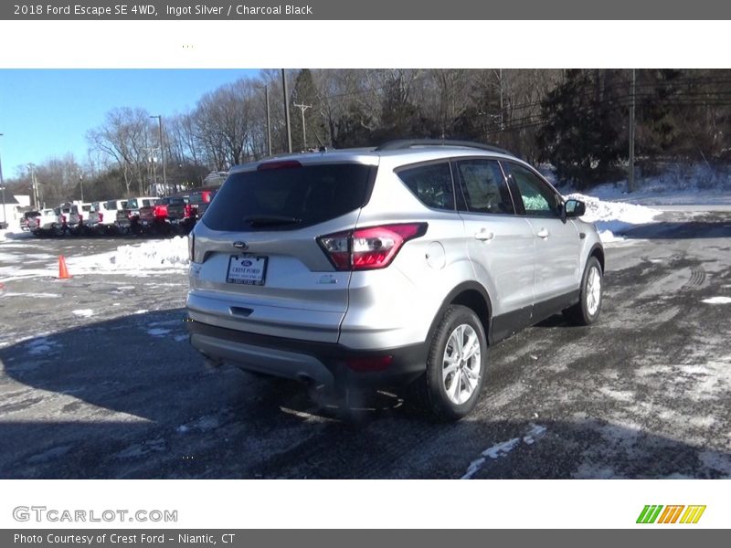 Ingot Silver / Charcoal Black 2018 Ford Escape SE 4WD